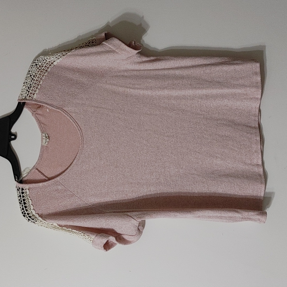 Short Sleeve Lace Accent Top